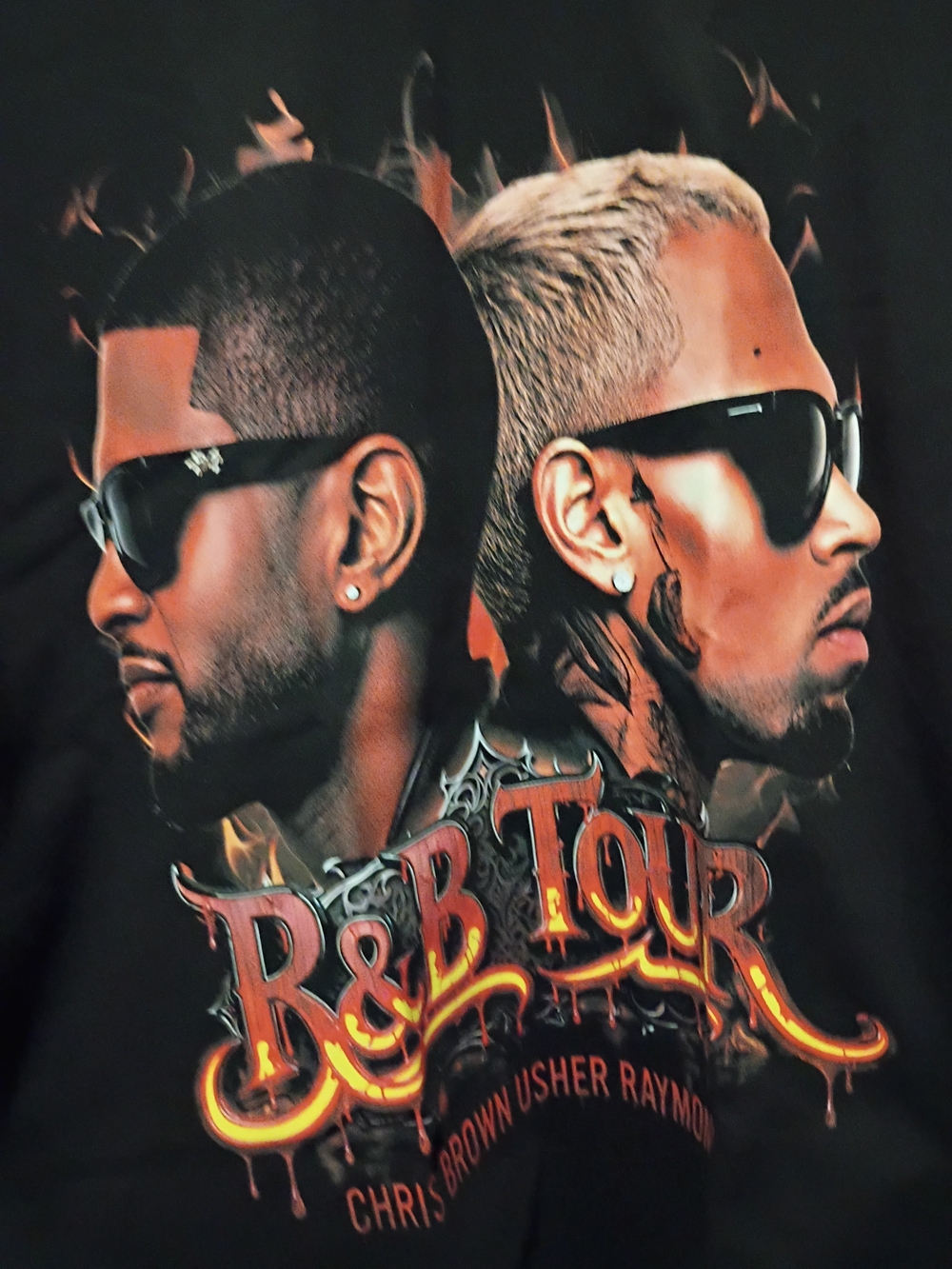 Chris Brown & Usher Raymond R&B Tour 2026 Graphic Black Concert Tee Sz Large